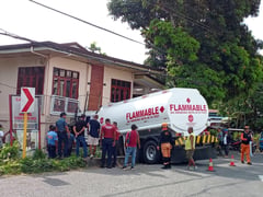 Oil tanker truck crashes into house in Makato, Aklan; driver injured