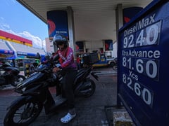 Motorcylce riders take advantage of lower pump prices