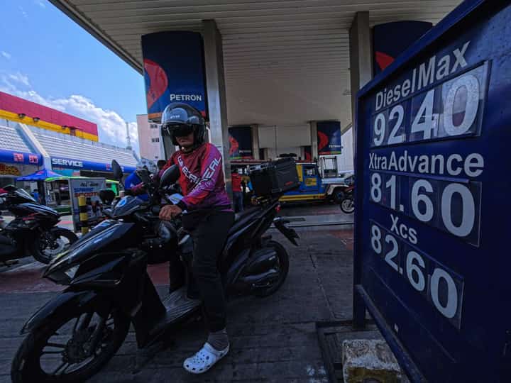 Motorcylce riders take advantage of lower pump prices