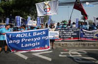 (April 21 2026) Various militant group stage a protest at Philcoa along Commonwealth Avenue in, Quezon City, during a transport strike protest on Tuesday, April 21, 2026, calling attention to the impact of rising fuel prices. Photo/Analy Labor