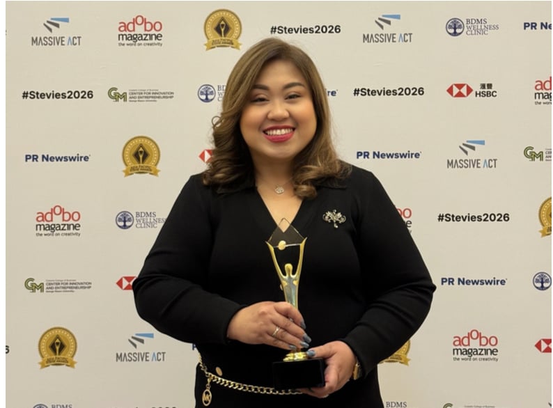 THOUGHT LEADER OF THE YEAR. Meralco Senior Vice President and Chief Audit Executive Melanie T. Oteyza, who was
named Thought Leader of the Year at the 2026 Asia-Pacific Stevie Awards, accepted the recognitions on behalf of Meralco
during the awarding ceremony on 18 April in Macao, China.