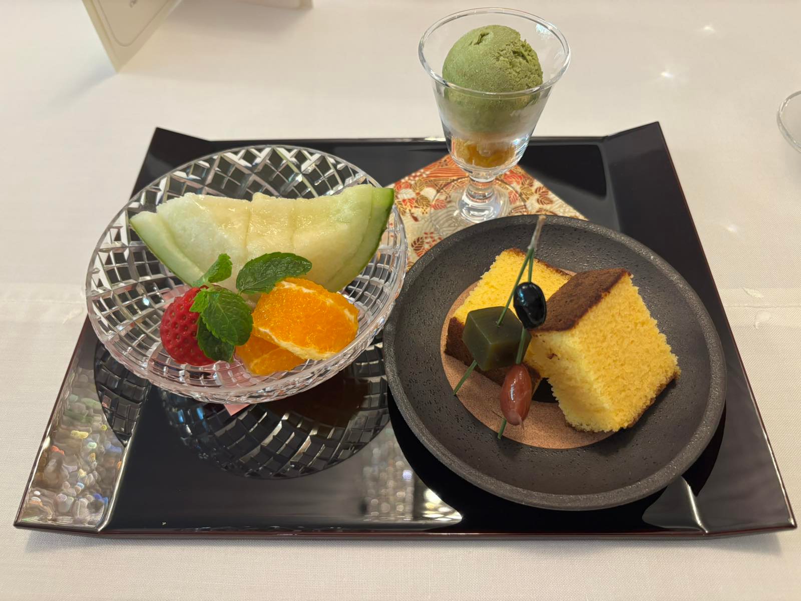 DESSERT composed of kasutera, matcha ice cream and Japanese fruits.