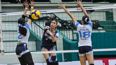 ALEXA Bartolano of Bacolod Tay Tung scores against Canossa Academy en route to a 25-10, 25-9 win in the Shakey’s Girls Volleyball Invitational League Rising Stars Cup Division 1 on Wednesday at the La Salle Green Hills Gym.