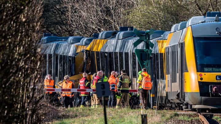 Commuter trains collide, 17 injured