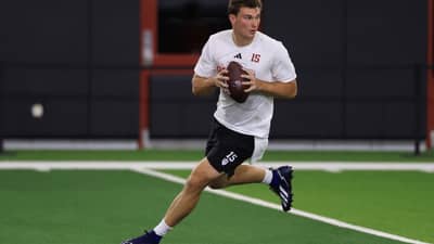 FERNANDO Mendoza is expected to be tapped as the top overall pick by the Las Vegas Raiders when the National Football League begins its annual draft on Friday (Manila time).