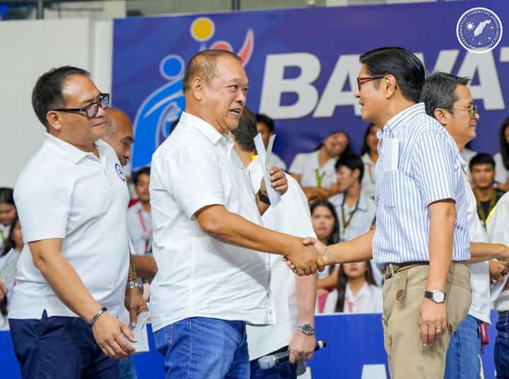 Marcos gives P215.6 M to Batangas barangays
