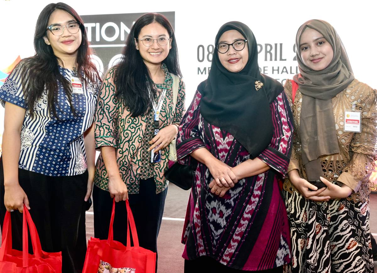 RIZKY Fauziah, Tassya Manuella Sutedja, Trade Attachè Embassy of Indonesia Rahayu Ningsih and Ichi Nuryana Saputri.