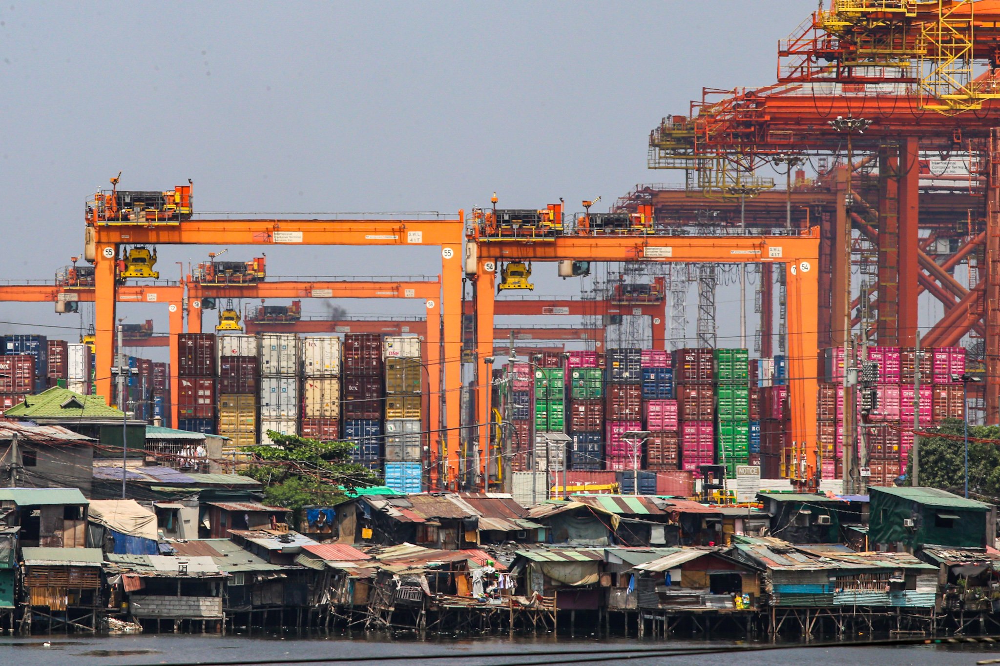 Truckers push port fixes, reject stoppage