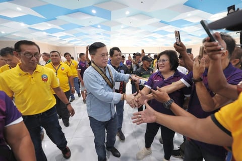 
Bong Go honors volunteer responders at RECON convention in Davao City


