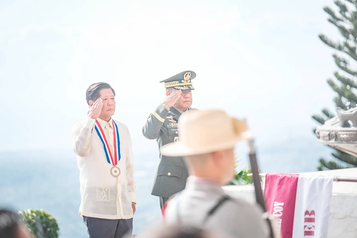 THAT’s AFP Chief of Staff Gen. Romeo Brawner Jr. at his side during the wreath-laying ceremony.