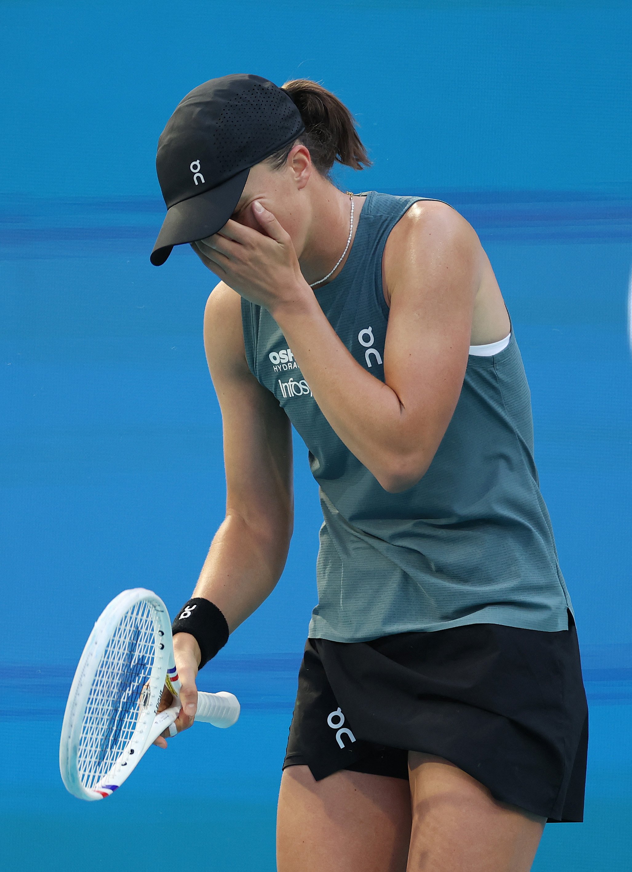 Contrasting fortunes: Illness stops Swiatek; Sabalenka storms into Last 16