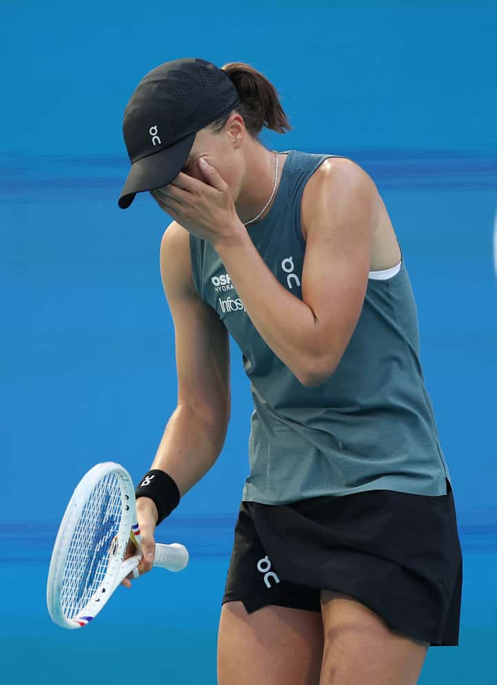 Contrasting fortunes: Illness stops Swiatek; Sabalenka storms into Last 16