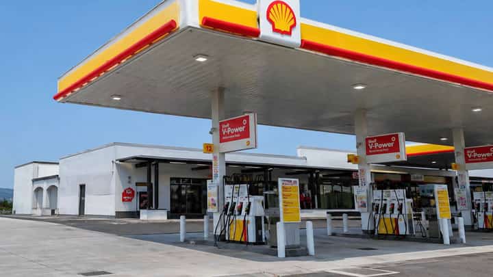 NATIONWIDE motorists can get a P5 per liter fuel discount at participating Shell Pilipinas Corporation stations from 24 to 30 April.