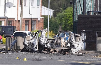 Police suspect New IRA behind car bombing