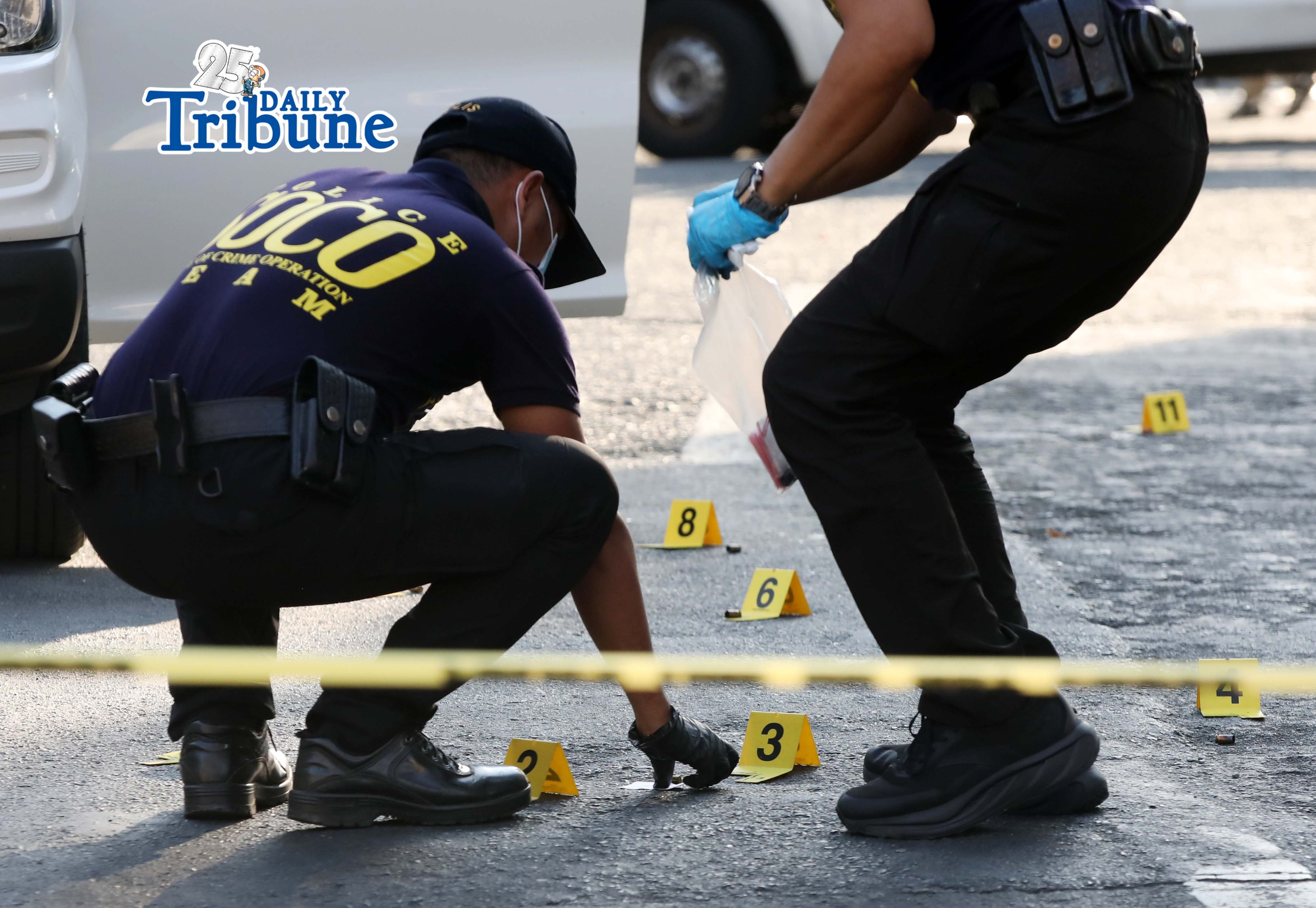 (April 28 2026) Scene of the Crime Operative SOCO gather evidence following an alleged ambush of two unidentified persons  injured by a tandem at the corner of Timog Avenue and EDSA in Quezon City on Tuesday, April 28, 2026. Photo/Analy Labor