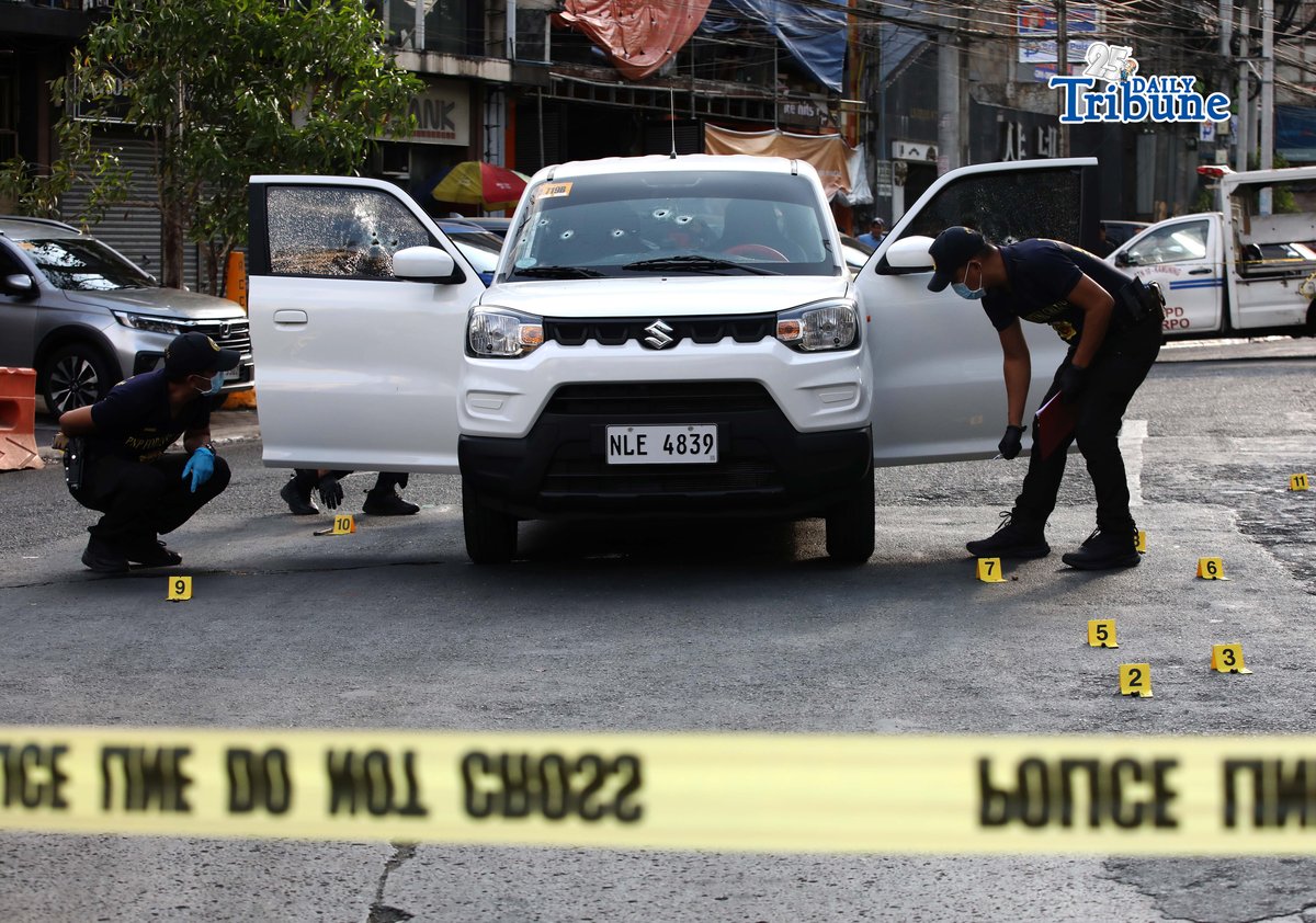 (April 28 2026) Scene of the Crime Operative SOCO gather evidence following an alleged ambush of two unidentified persons injured by a tandem at the corner of Timog Avenue and EDSA in Quezon City on Tuesday, April 28, 2026. Photo/Analy Labor