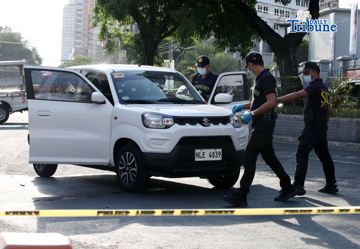 (April 28 2026) Scene of the Crime Operative SOCO gather evidence following an alleged ambush of two unidentified persons injured by a tandem at the corner of Timog Avenue and EDSA in Quezon City on Tuesday, April 28, 2026. Photo/Analy Labor