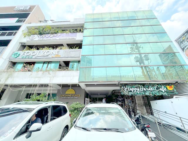 IF you’re health-conscious, check out Happy Garden Café located at 56 Jupiter St., Makati City.