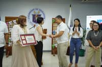 IN PHOTOS | Education Secretary Sonny Angara confers the DepEd Hero Award on the Gokongwei Brothers Foundation (GBF) for its transformative investments in STEM education and teacher development during a ceremony in Makati City. The recognition highlights the foundation’s commitment to uplifting Filipino learners and educators through high-impact scholarship programs and professional training initiatives nationwide.