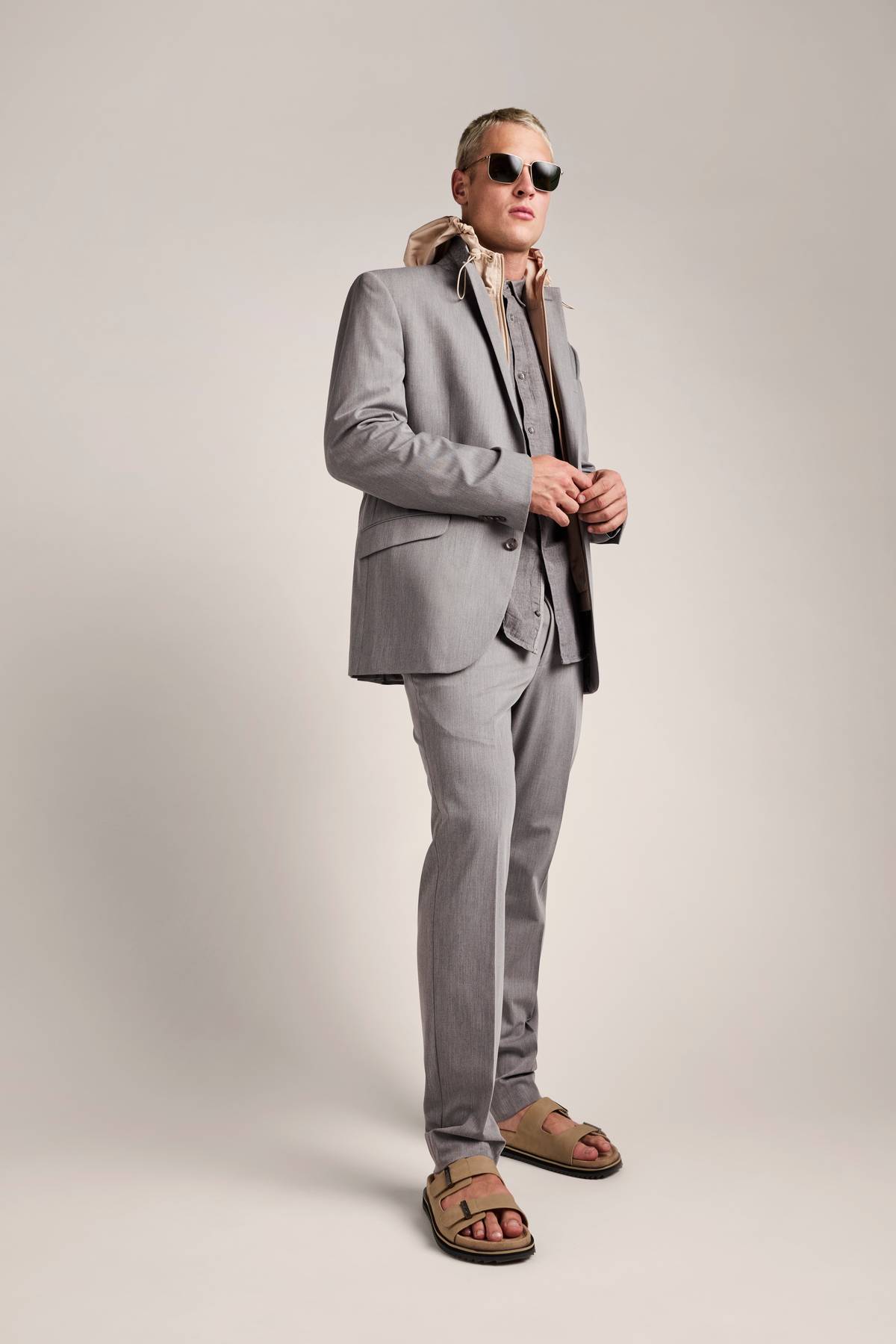 KENNETH COLE