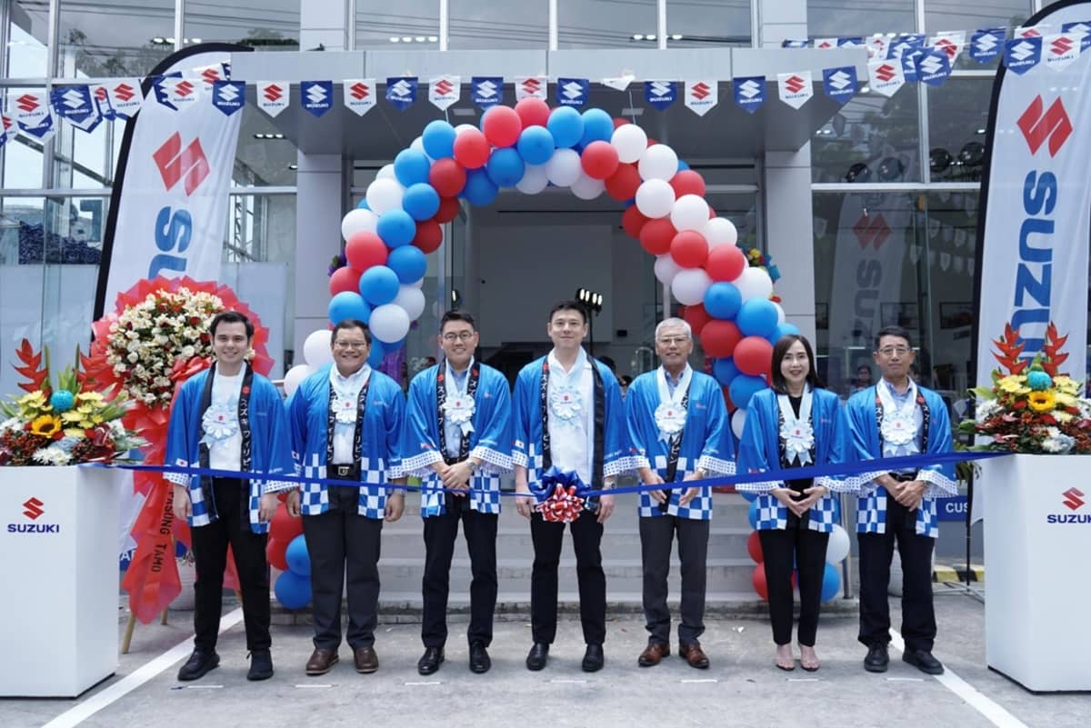 L-R: Mr. Michael Goho – Gateway Group’s Executive Vice President, Mr. Martin Arancon – Gateway Group’s Vice President, Mr. Norihide Takei – Suzuki Philippines’ Director and General Manager for Automobile Division, Mr. Markane Goho – Gateway Group’s Chairman, Mr. Koichiro Hirao Suzuki Philippines’ President, Ms. Estrella Goho – Gateway Group’s Board of Director, Mr. Yukio Sato – Suzuki Philippines’ General Manager for After Sales Service and Marine Division