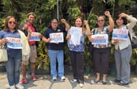 ACT brings petition to Malacañang, presses for ‘living wage’