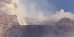 Mayon logs minor strombolian activity, lava effusions anew