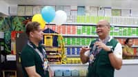 PHILHEALTH PRO III-B acting branch manager Arlan Granali (right) leads the launching of the agency’s GAMOT program last Tuesday.