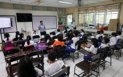 DepEd aid benefits over 2.4-M students