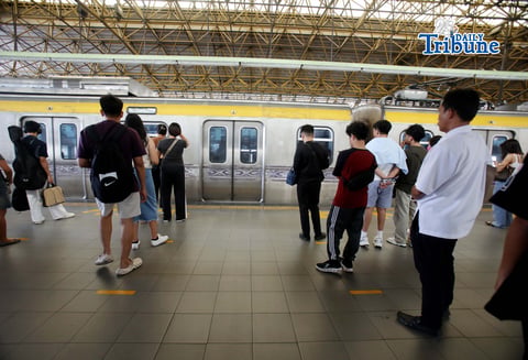 LRT-1 offers free rides on Independence Day