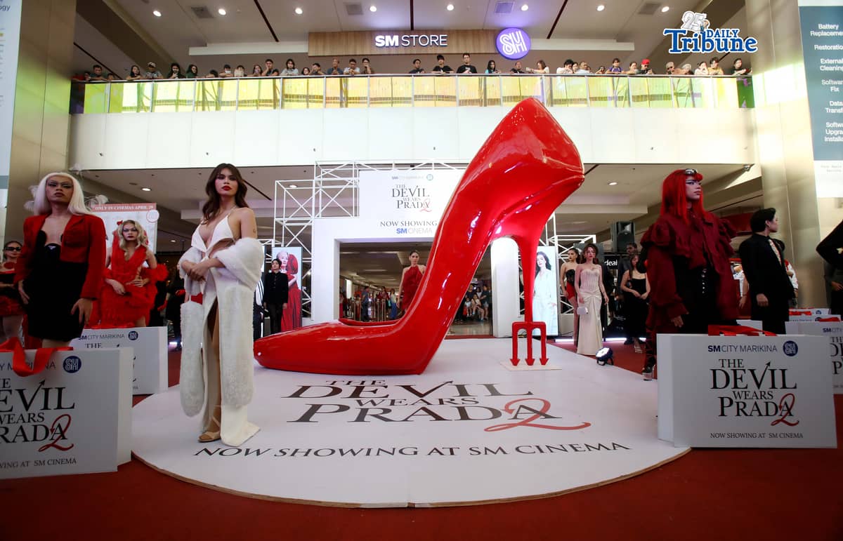 (May 02 2026) Drag performer Sofia Trazona along with more than a hundred models and fashion enthusixasts strutted on the long runway for Stiletto Walk at SM City Marikina on Saturday May 2 2026, in promotion of the blockbuster movie sequel The Devil Wears Prada 2. Photo/Analy Labor
