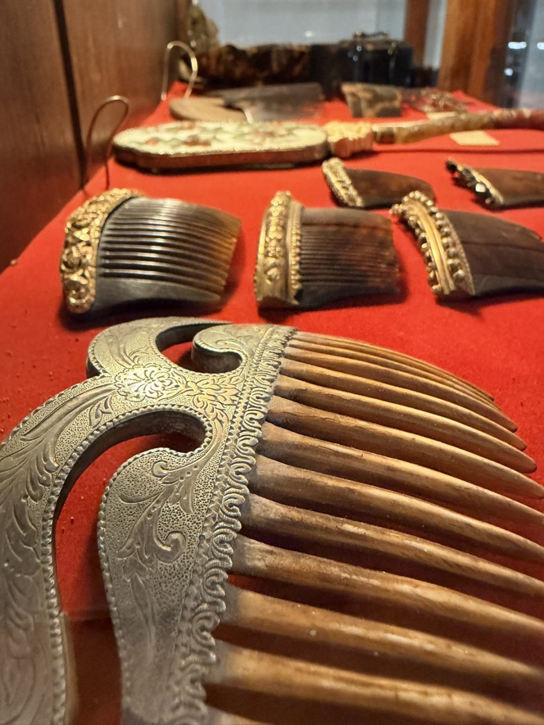 Vintage metal clips designed to adorn women’s hair.