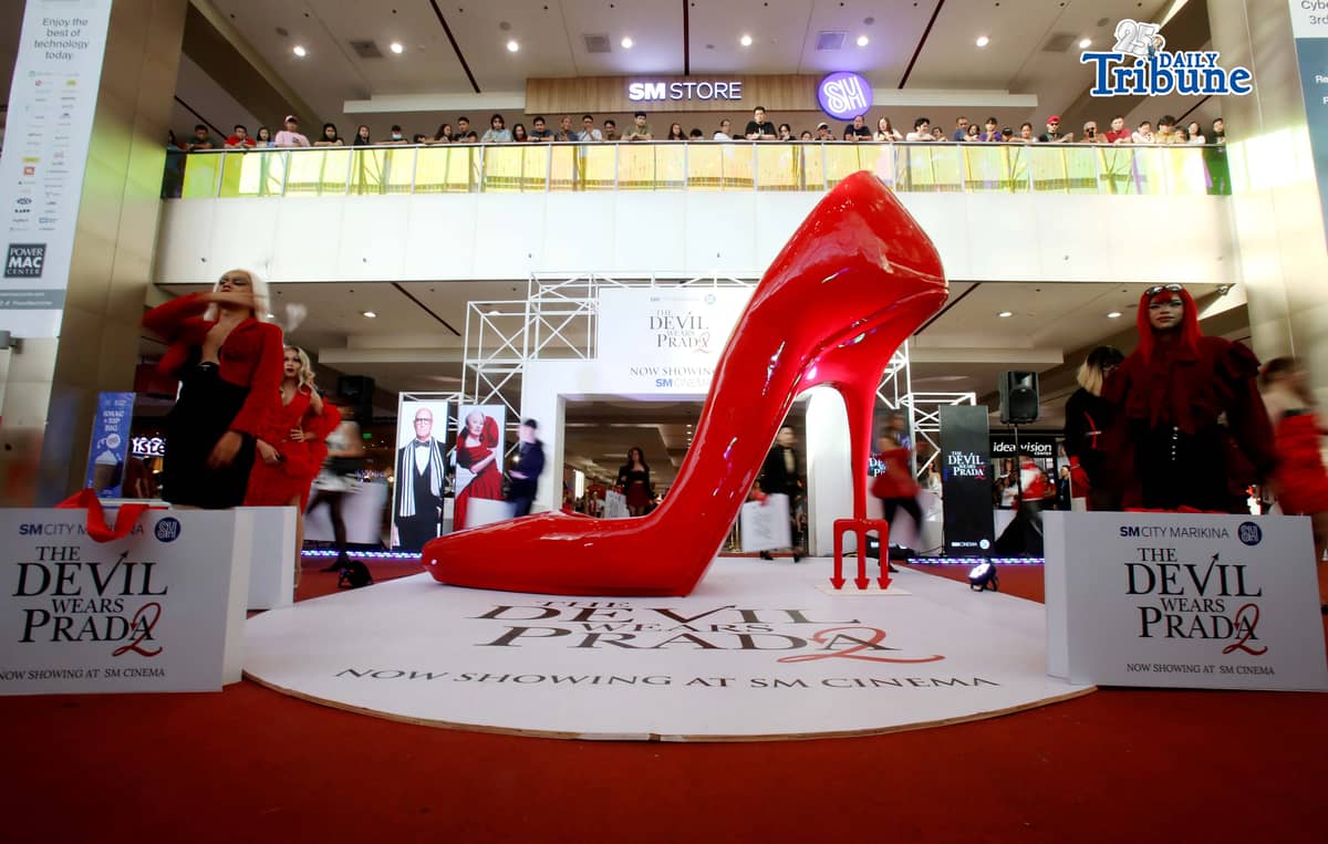 (May 02 2026) Drag performer Sofia Trazona along with more than a hundred models and fashion enthusiasts strutted on the long runway for Stiletto Walk at SM City Marikina on Saturday May 2 2026, in promotion of the blockbuster movie sequel The Devil Wears Prada 2. Photo/Analy Labor