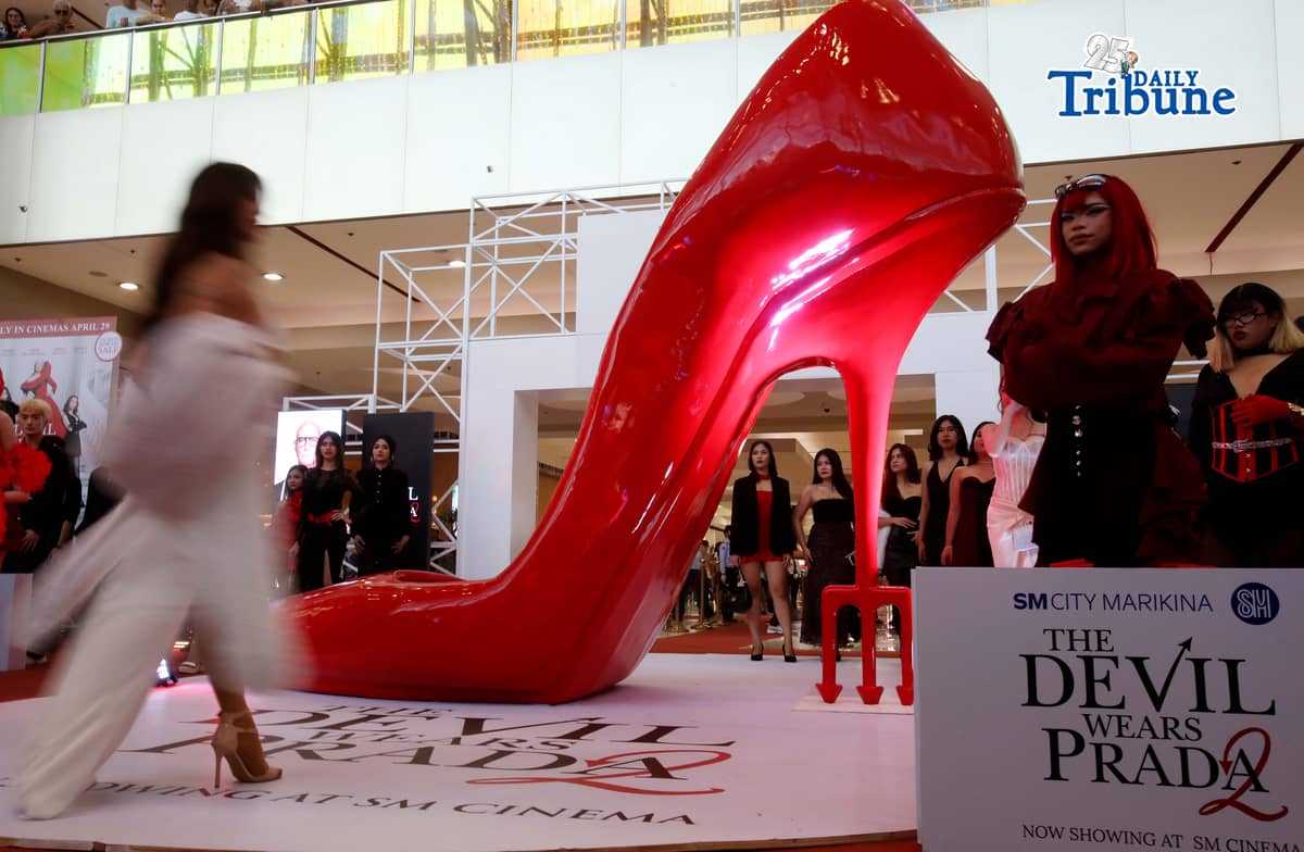 (May 02 2026) Drag performer Sofia Trazona along with more than a hundred models and fashion enthusixasts strutted on the long runway for Stiletto Walk at SM City Marikina on Saturday May 2 2026, in promotion of the blockbuster movie sequel The Devil Wears Prada 2. Photo/Analy Labor