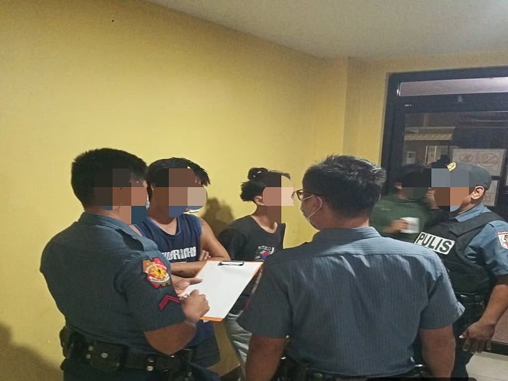 Cop faces raps over fiesta shooting

