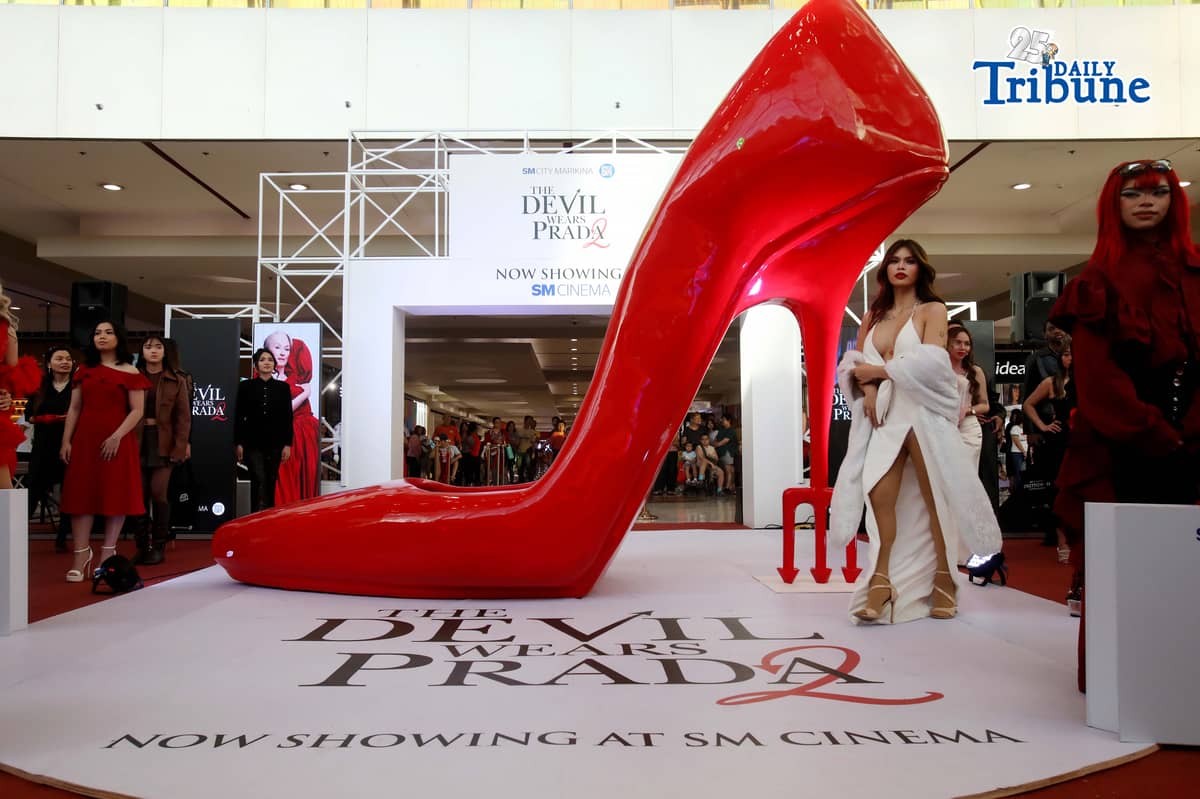 (May 02 2026) Drag performer Sofia Trazona along with more than a hundred models and fashion enthusixasts strutted on the long runway for Stiletto Walk at SM City Marikina on Saturday May 2 2026, in promotion of the blockbuster movie sequel The Devil Wears Prada 2. Photo/Analy Labor