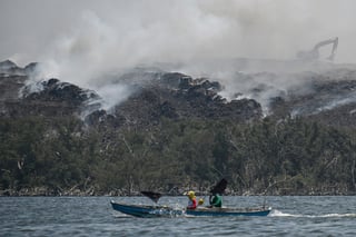 Bishop David leads oratio imperata amid landfill fire