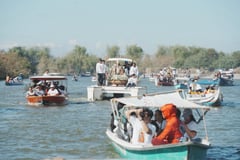 Fluvial parade marks Sampaguita Festival start