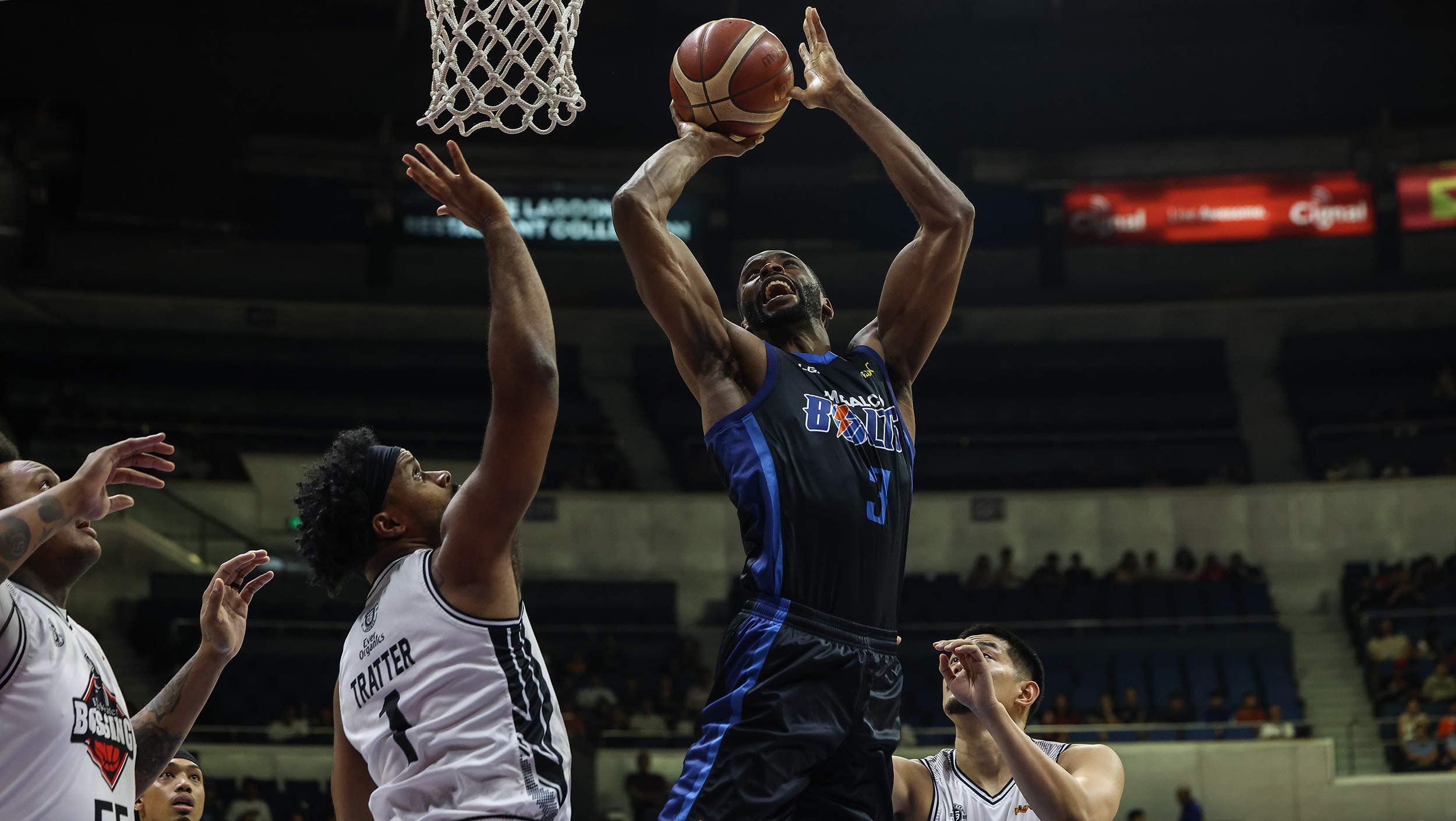 Bolts blast Bossing, enter quarterfinals