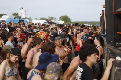 Illegal party at French military site draws 40,000 revelers