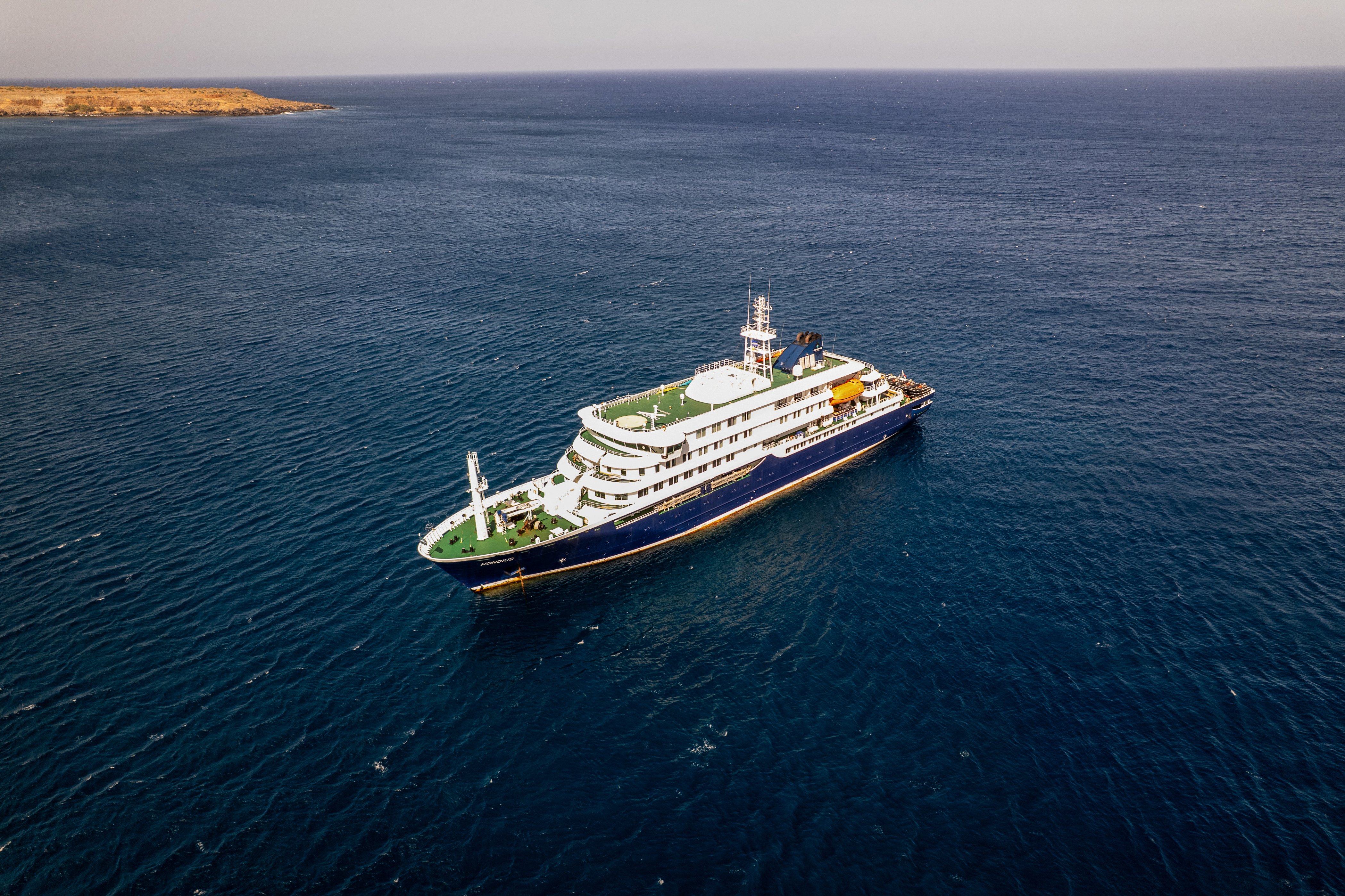 Stomach bug outbreak hits British cruise ship