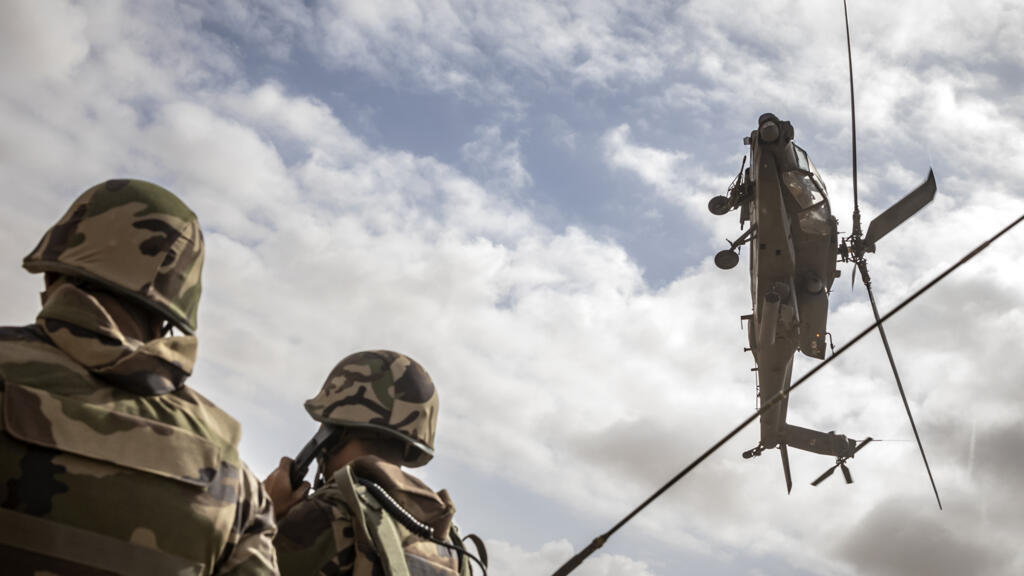 Massive search continues for 2 missing American soldiers
