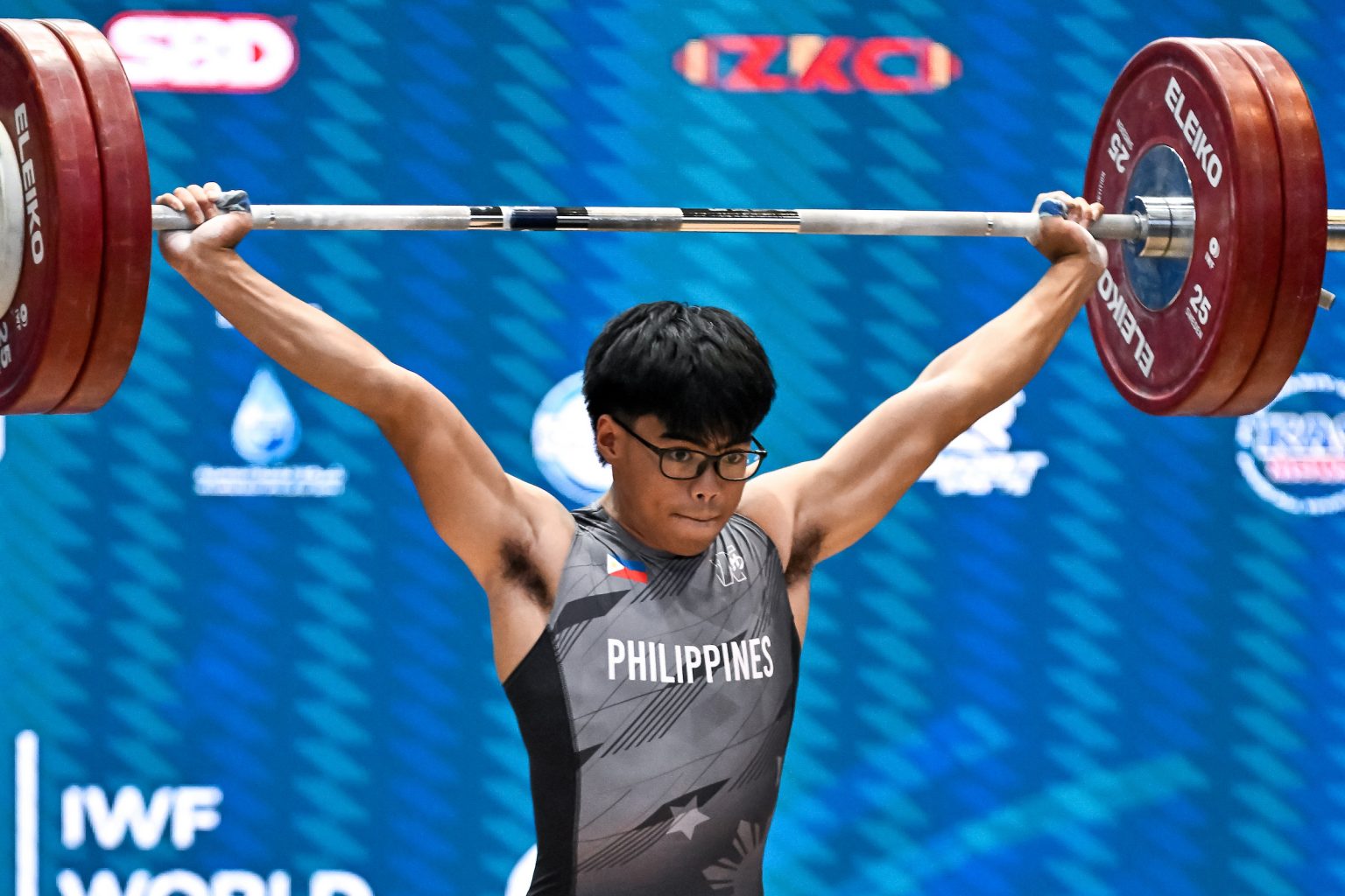Delos Santos tallies new junior world record