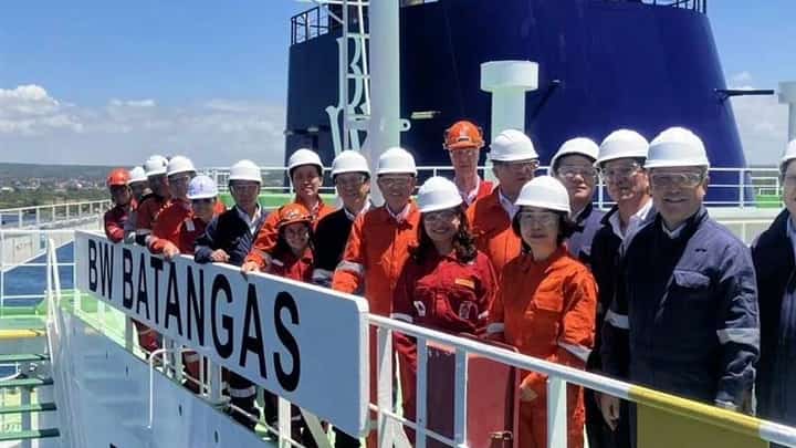 FORMER Japanese Prime Minister Fumio Kishida (3rd from right, front)’s recent Philippine visit included a tour of the Batangas LNG terminal, a critical First Gen energy infrastructure project with a 20 percent stake by Tokyo Gas. Kishiida and his party, along with First Gen execs are shown on board the BW Batangas, which is used for storage and re-gasification and supplies fuel to First Gen power plants San Lorenzo, San Gabriel, Santa Rita and Avion.