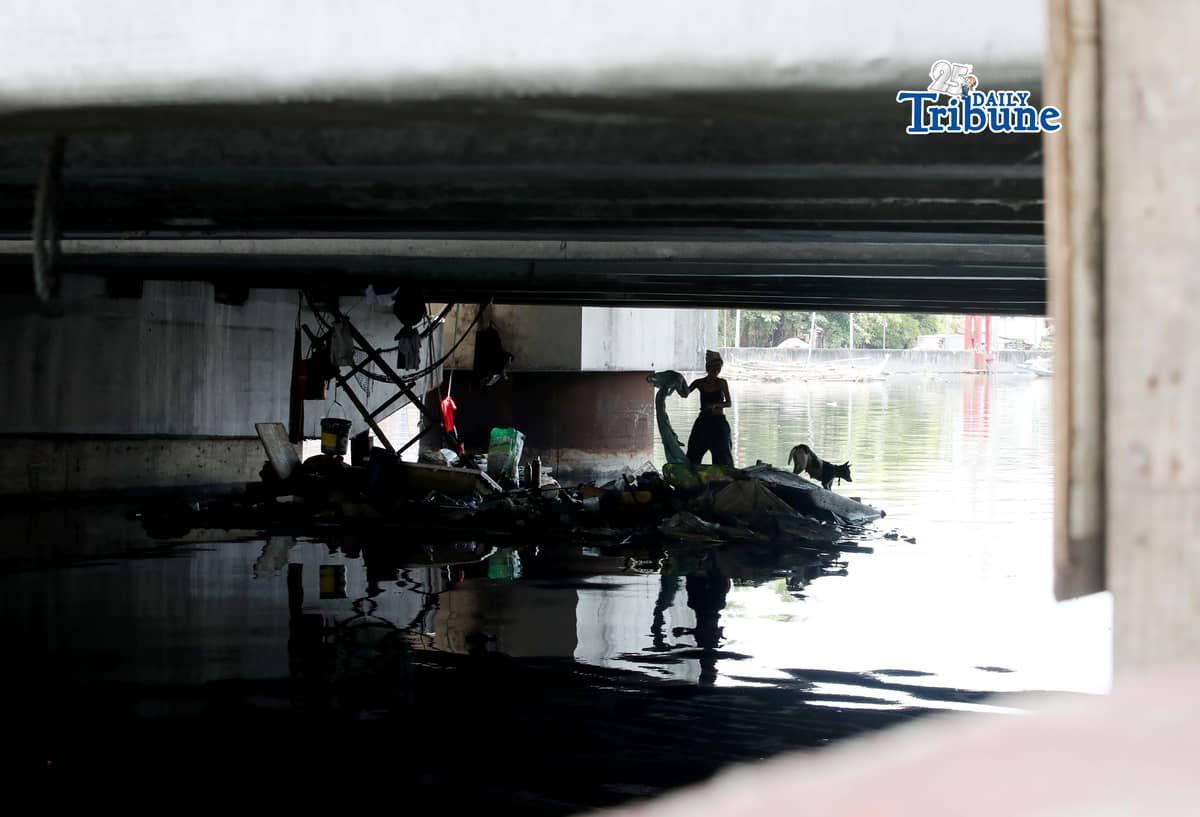 (May 06 2026) A couple lives under Pasiwata bridge boundary of Caloocan and Navotas City, on Wednesday May 6 2026. According to a Social Weather Stations (SWS) survey conducted from March 24 to 31, 2026, and released on May 5, 2026, the number of Filipinos expecting their quality of life to improve in the next 12 months dropped to 38 percent. This is the lowest level of optimism observed under the administration of President Ferdinand Marcos Jr., dropping from 44 percent in November 2025. Photo/Analy Labor