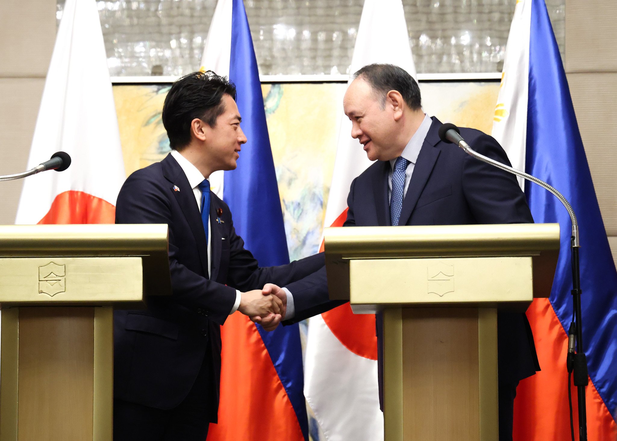 Philippines, Japan reaffirm stronger defense cooperation