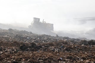 Navotas landfill blaze 80% contained