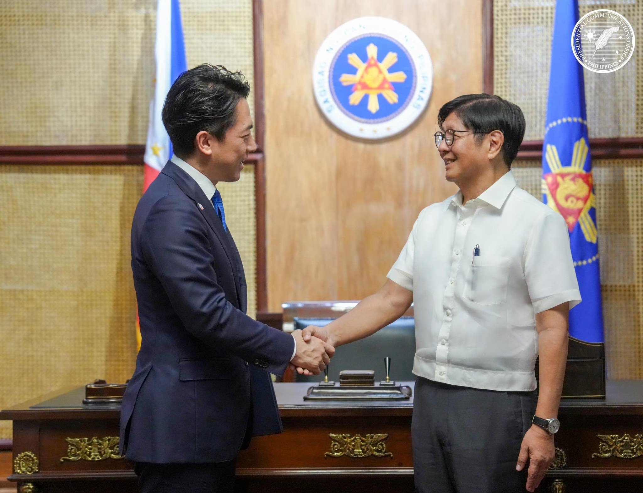 Japan, Philippines deepen defense ties with destroyer transfer talks