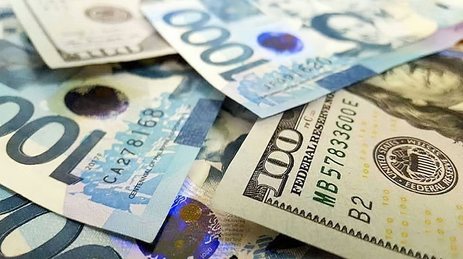 Weak peso drives Philippines debt to new high