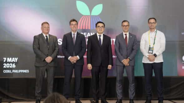 L-R: EU-ABC Executive Director Chris Humphrey, EU Ambassador to the Philippines Massimo Santoro, Philippine Secretary of Finance Frederick Go, Mr Paulo Duarte, ECCP President, and ECCP Executive Director Florian Gottein, at the ASEAN-EU Sustainability Summit 2026.